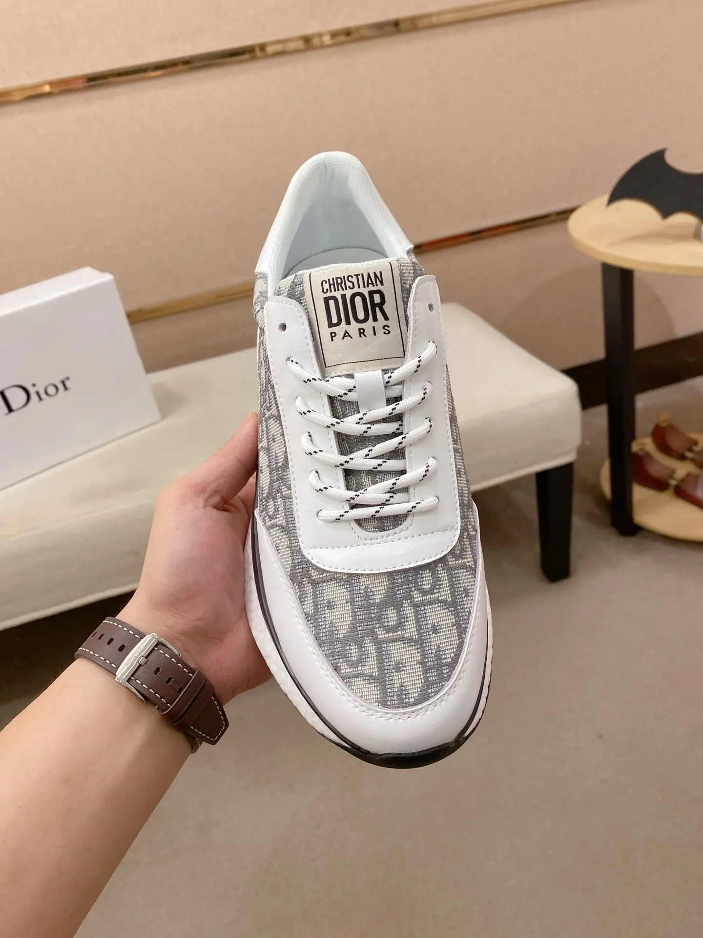 Men's shoes💰: 462💰 [Dior·Dior] New casual sports style men's shoes, new spring and summer design, perfect workmanship, lace-up style to create wardrobe quality, upper: imported first-layer cowhide, sheepskin lining is soft and comfortable, ultra-light TPU wear-resistant outsole, simple, versatile fashion men's shoes, excellent color code number 38--44. Can be customized 45 non-returnable